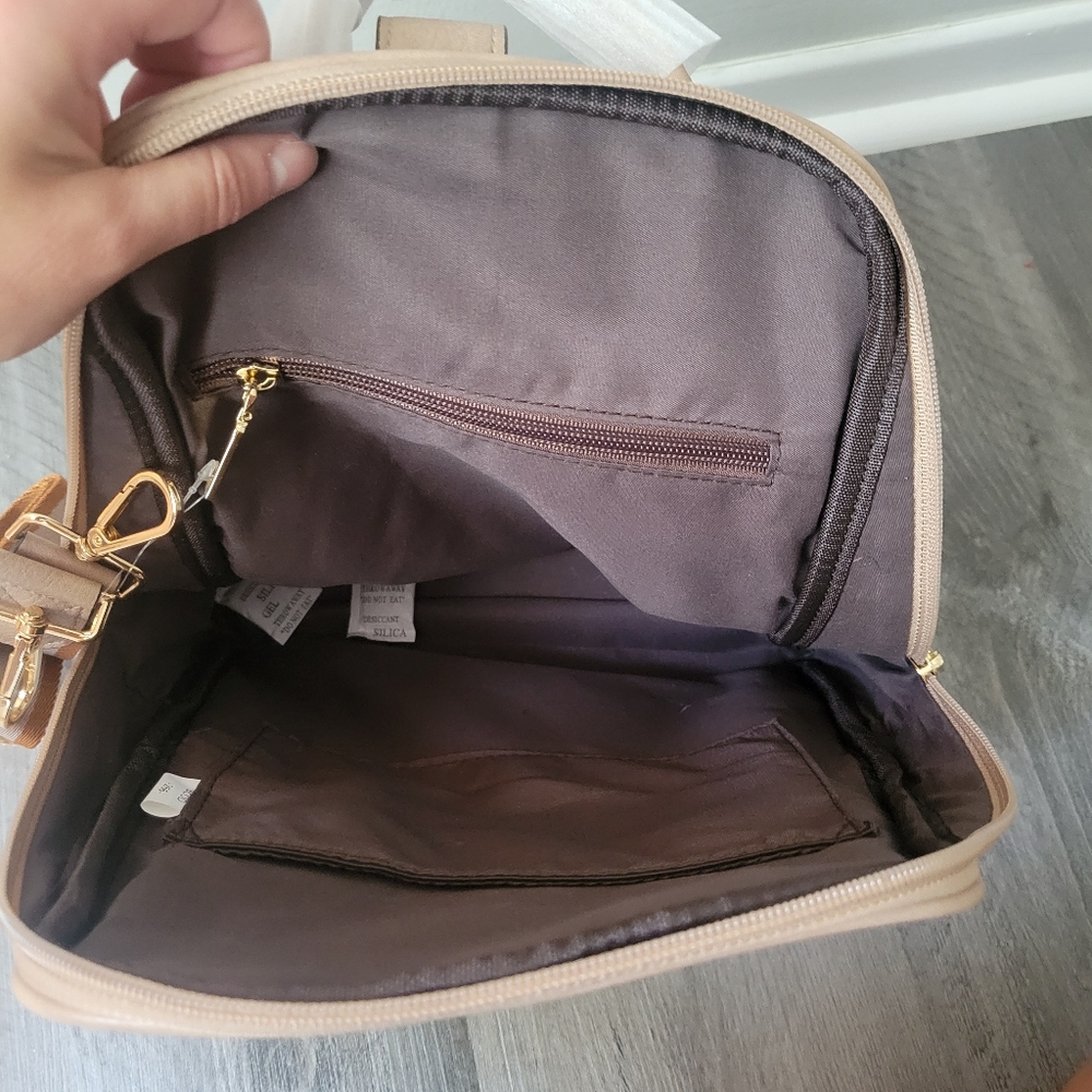 Cluci Backpack Purse - Picture 5 of 5